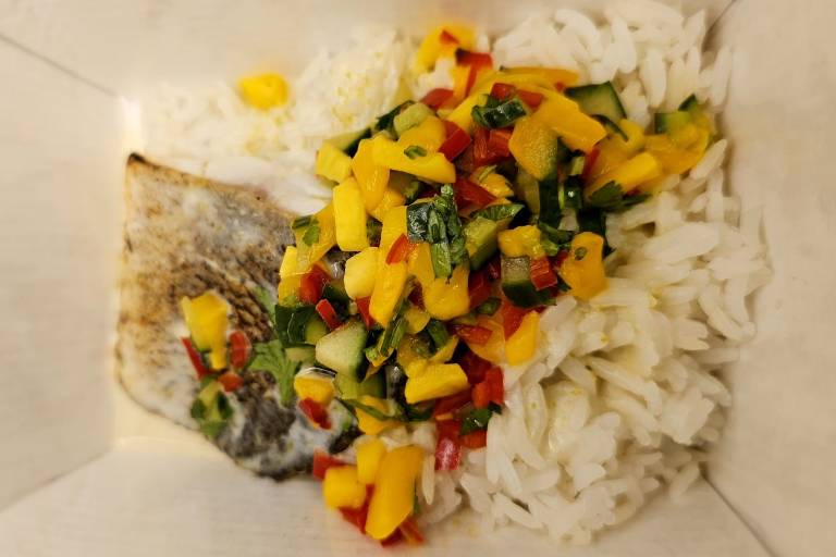 Sea Bream Fillet with Coconut and Lemongrass Steamed Rice and a Salad
of Mango and a Lime Sauce
